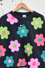 Load image into Gallery viewer, CAN’T RESIST (3XL)
