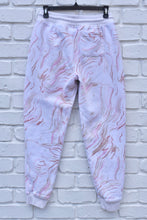 Load image into Gallery viewer, CASUAL STROLL (S/M)
