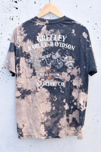 Load image into Gallery viewer, DISTRESSED TEE (L)
