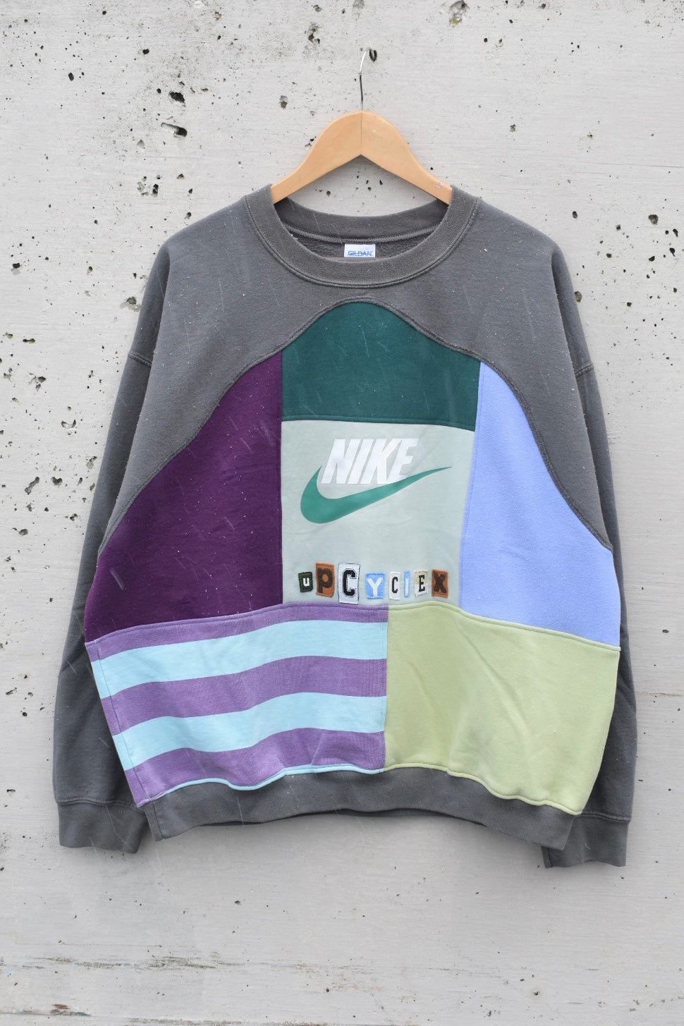 EVERYONE HAS AN OPINION (XL)