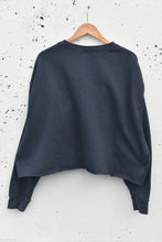 Load image into Gallery viewer, CAN’T RESIST (3XL)
