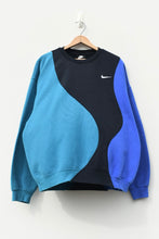 Load image into Gallery viewer, KEEP YOUR DISTANCE (L)
