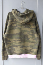 Load image into Gallery viewer, CLASSIC LOVE STORY (L)
