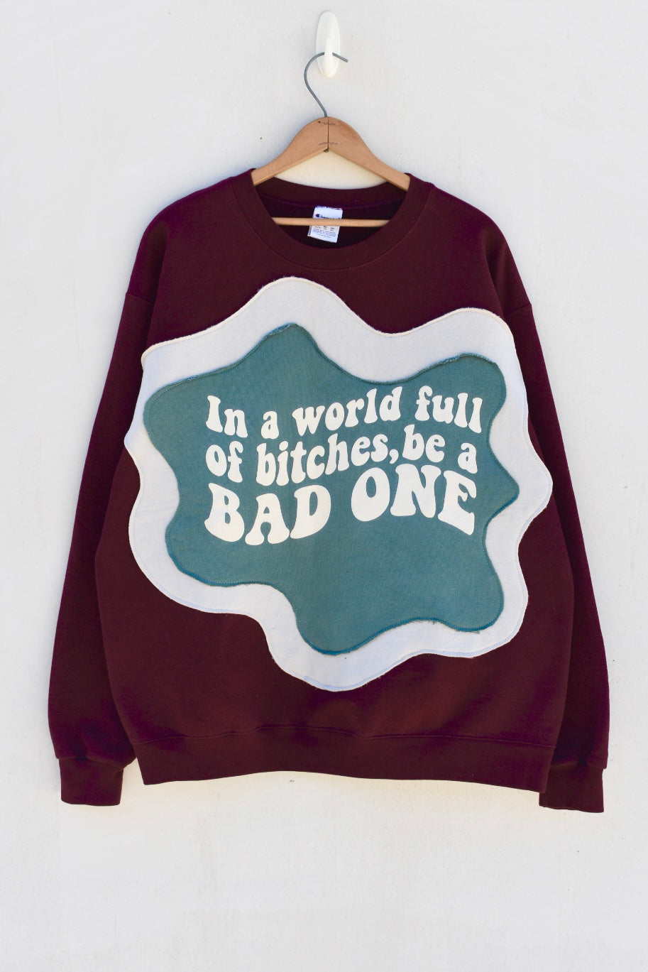 WE RUN THE WORLD (XL)