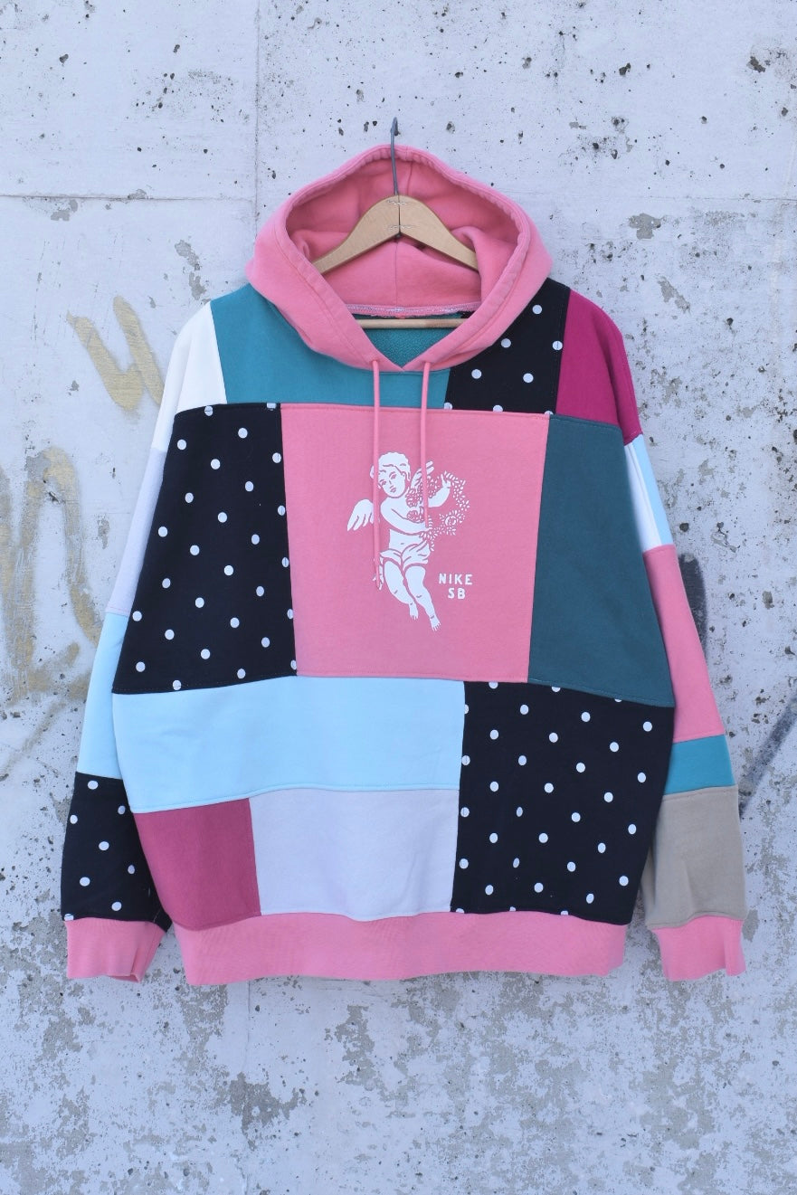 CARRYING LOVE EVERYWHERE I GO (L)