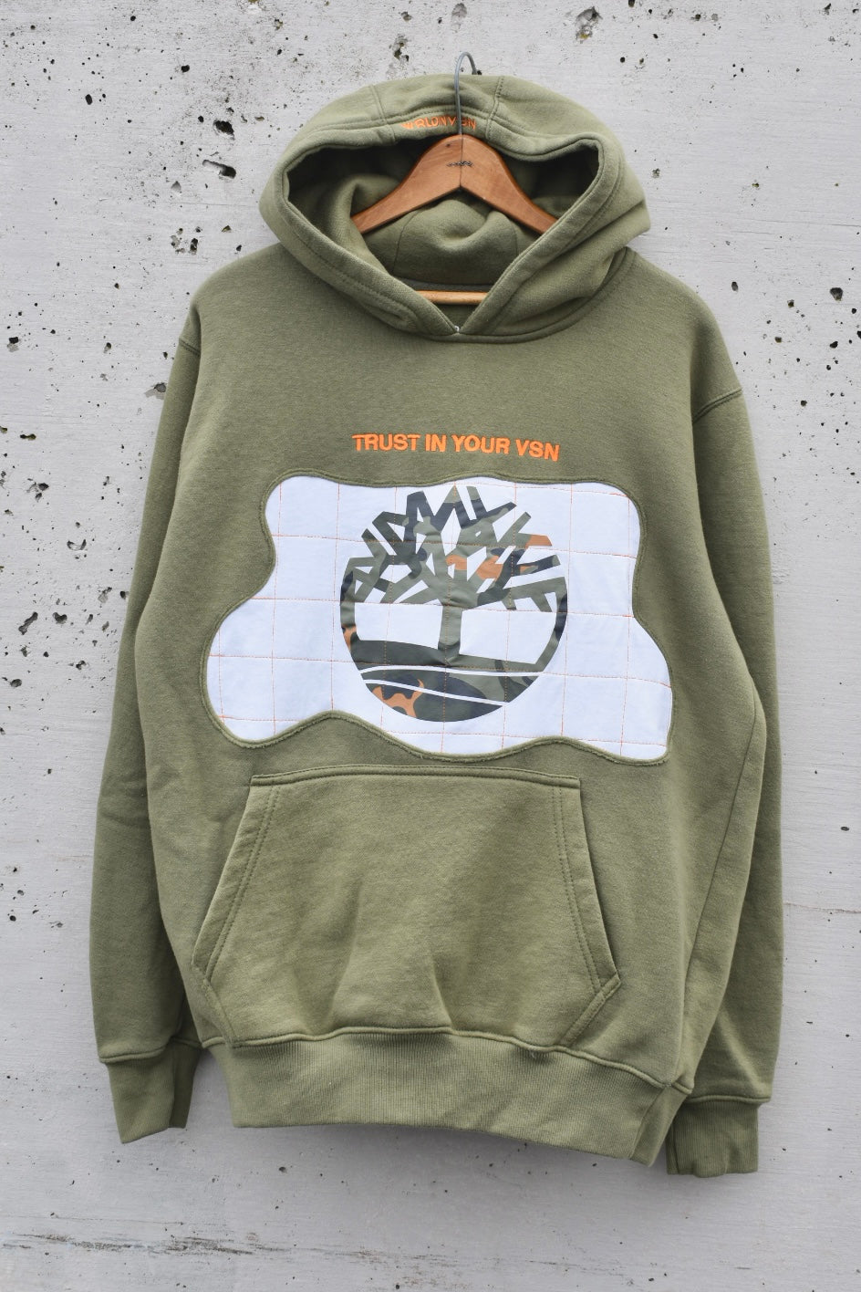 BACK ON THE MARKET (L)