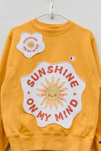 Load image into Gallery viewer, BIG AND BRIGHT (S)
