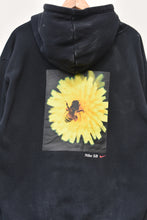 Load image into Gallery viewer, SAVE THE BEES (L)
