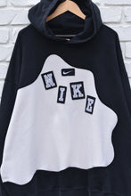 Load image into Gallery viewer, CAN’T KEEP A SECRET (3XL)
