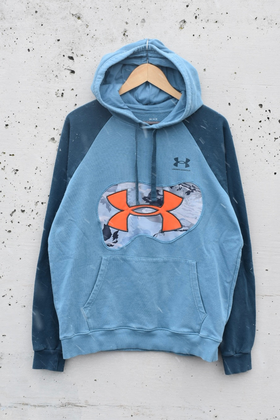 FOLLOW THE LEADER (M)