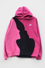 Load image into Gallery viewer, COME A LITTLE CLOSER (M)
