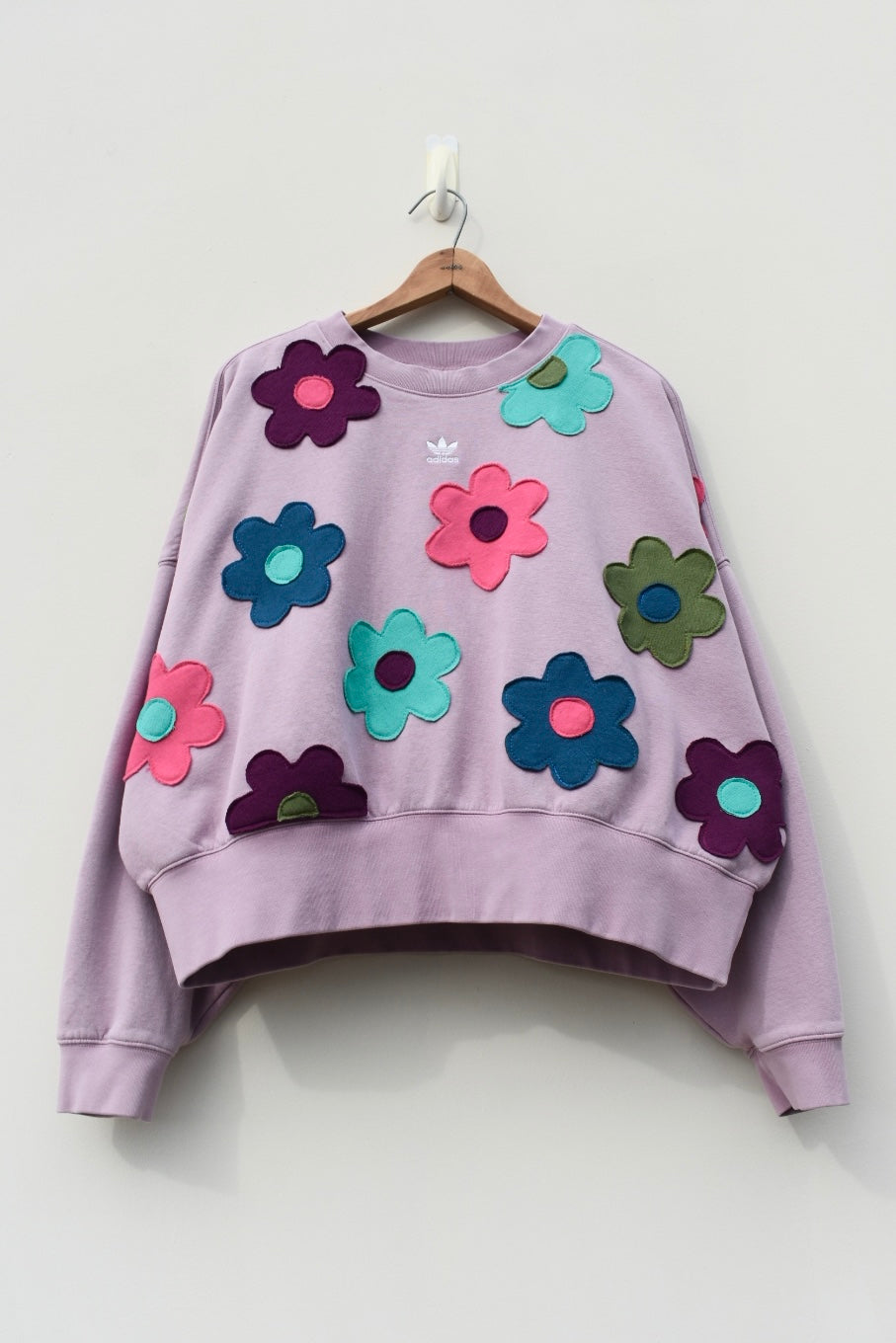 MEANT TO STAND OUT (M)