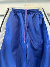 Load image into Gallery viewer, Adidas (Men M)
