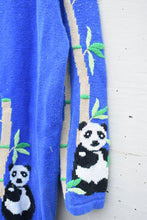 Load image into Gallery viewer, Vintage Panda Sweater (L/XL)
