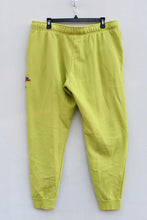 Load image into Gallery viewer, ALL YOU NEED IS LOVE (XL)
