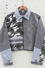 Load image into Gallery viewer, HELPING HAND (S)
