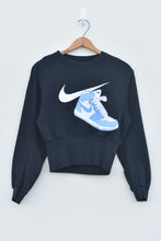 Load image into Gallery viewer, SNEAKER HEAD (XS)
