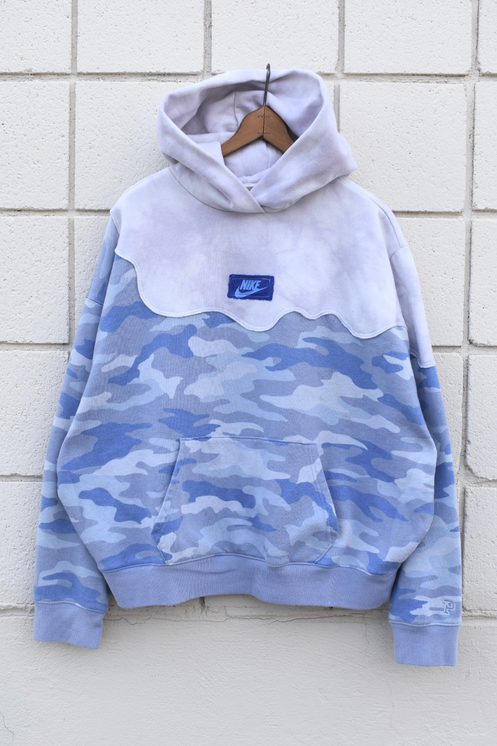 CATCHING LOOKS (w XL)