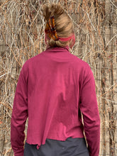 Load image into Gallery viewer, TURTLENECK TURNED LESS MODIST
