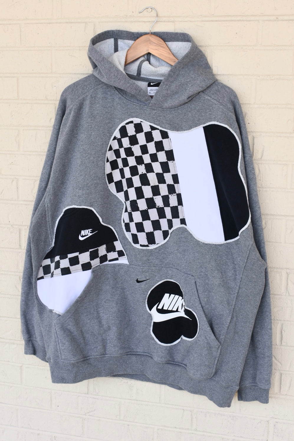 ENTITLED TO HAPPINESS (XXL)