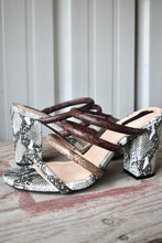 Load image into Gallery viewer, Snakeskin Mule Heel
