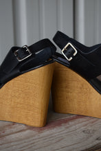 Load image into Gallery viewer, STEVE MADDEN LEATHER WEDGE
