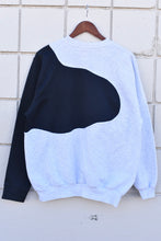 Load image into Gallery viewer, FEELS FAMILIAR (L)
