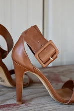 Load image into Gallery viewer, Thick Strapped Sandal
