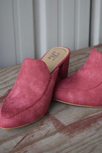 Load image into Gallery viewer, Pink Suede Mule Heel
