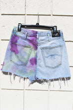 Load image into Gallery viewer, DIFFERENT WAVE LENGTHS (31)
