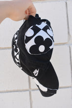 Load image into Gallery viewer, COLD ASS HONKY (one size)
