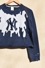 Load image into Gallery viewer, FEELING THE LOVE
