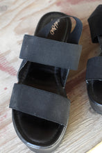 Load image into Gallery viewer, PLATFORM SANDALS
