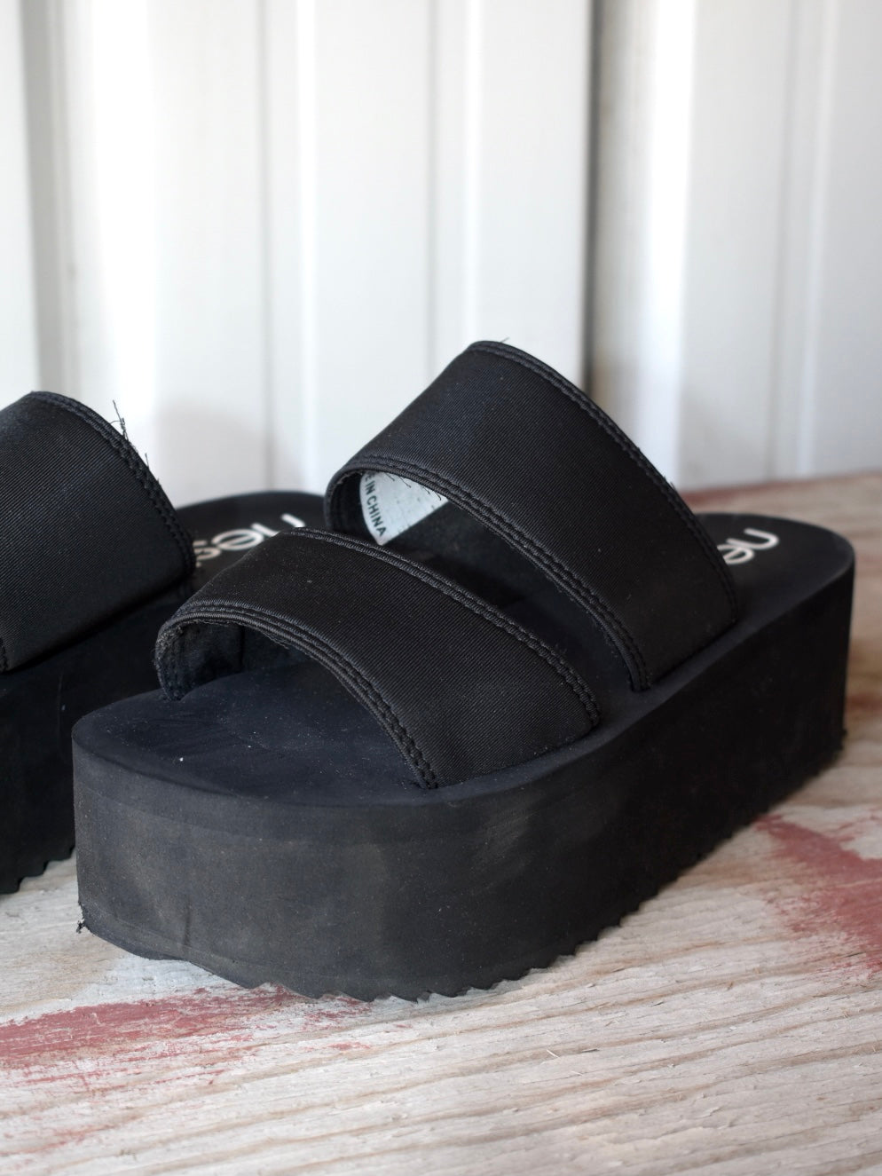 PLATFORM SLIP ONS