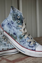Load image into Gallery viewer, Custom Sneakers
