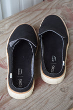 Load image into Gallery viewer, TOMS Black Mule Sneaker
