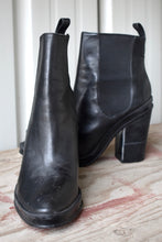 Load image into Gallery viewer, ALDO Chelsea Heeled Boots

