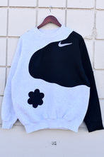 Load image into Gallery viewer, FEELS FAMILIAR (L)
