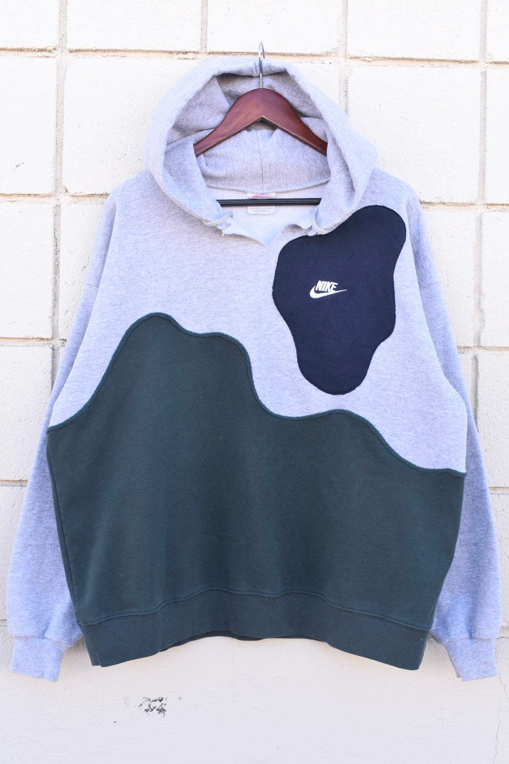ABOVE THE RADAR (XL)