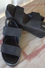 Load image into Gallery viewer, PLATFORM SANDALS
