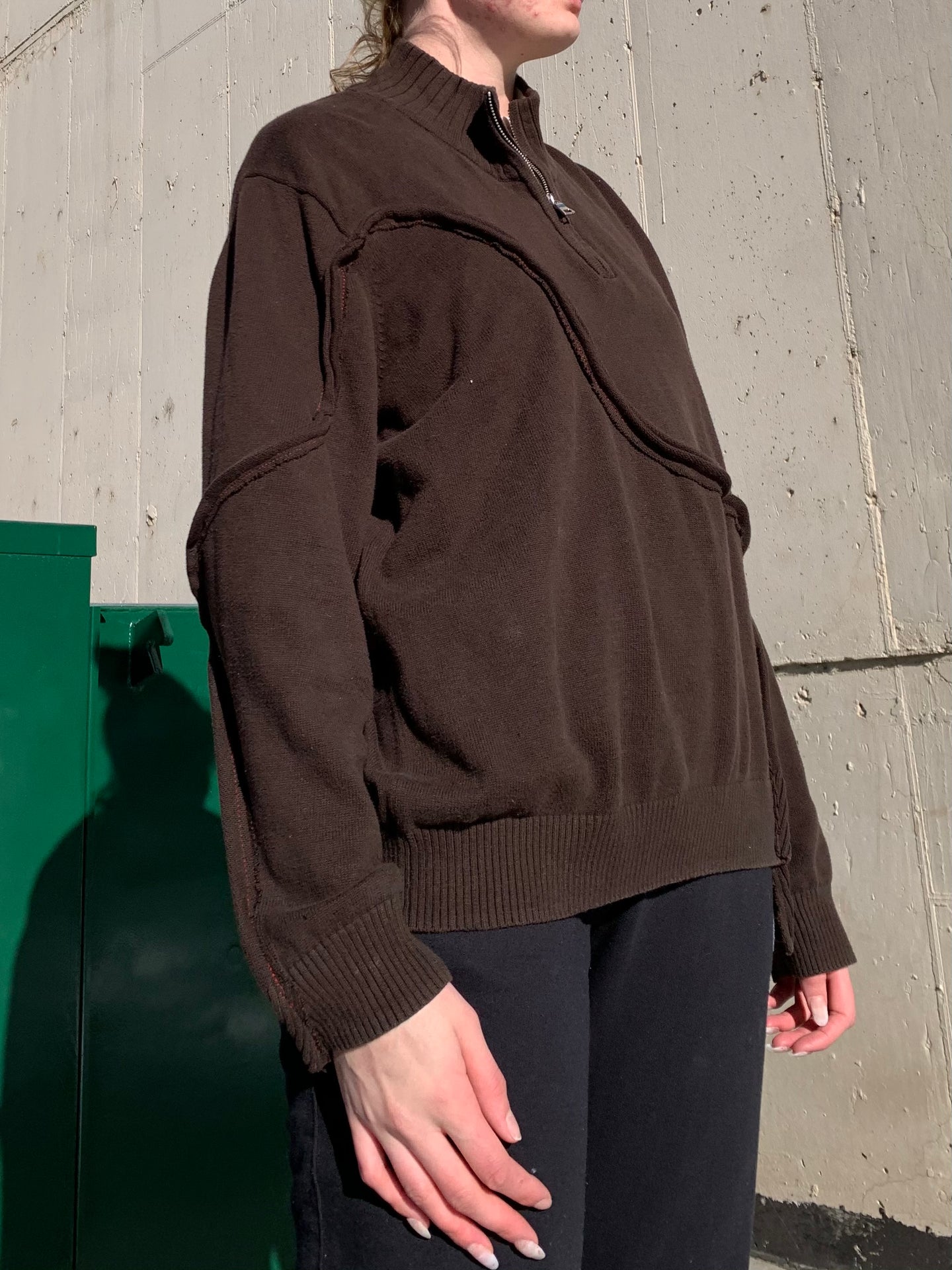 DARK CHOCOLATE PULLOVER