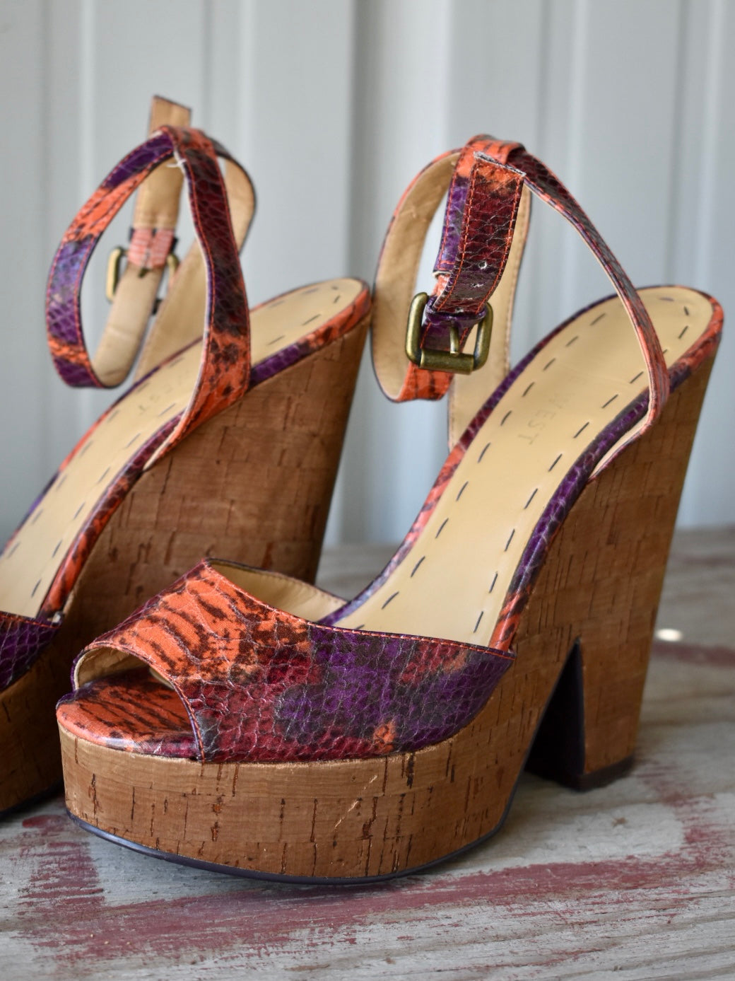 NINE WEST TROISCHIC SNAKESKIN PLATFORM SANDALS