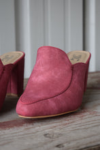Load image into Gallery viewer, Pink Suede Mule Heel
