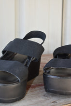 Load image into Gallery viewer, PLATFORM SANDALS
