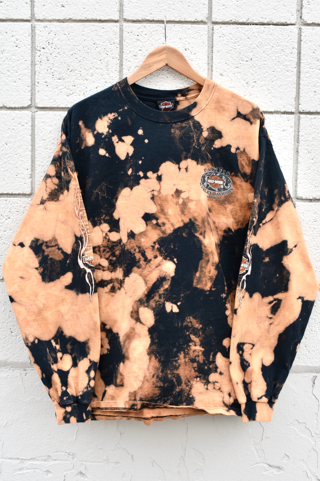 COMPLETELY DIFFERENT (XL)