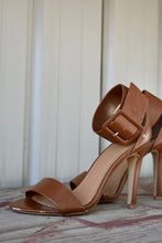 Load image into Gallery viewer, Thick Strapped Sandal
