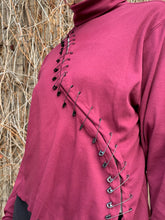 Load image into Gallery viewer, TURTLENECK TURNED LESS MODIST
