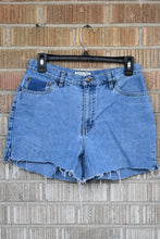 Load image into Gallery viewer, ARCHIVED SHORT
