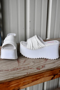 CHUNKY PLATFORM SLIP ONS