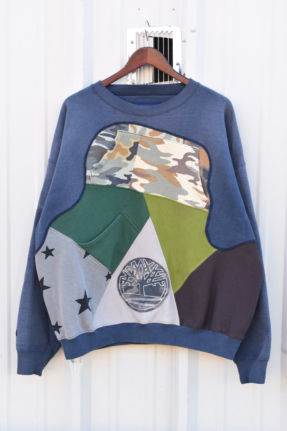 DIFFERENT DIRECTION (XXL)